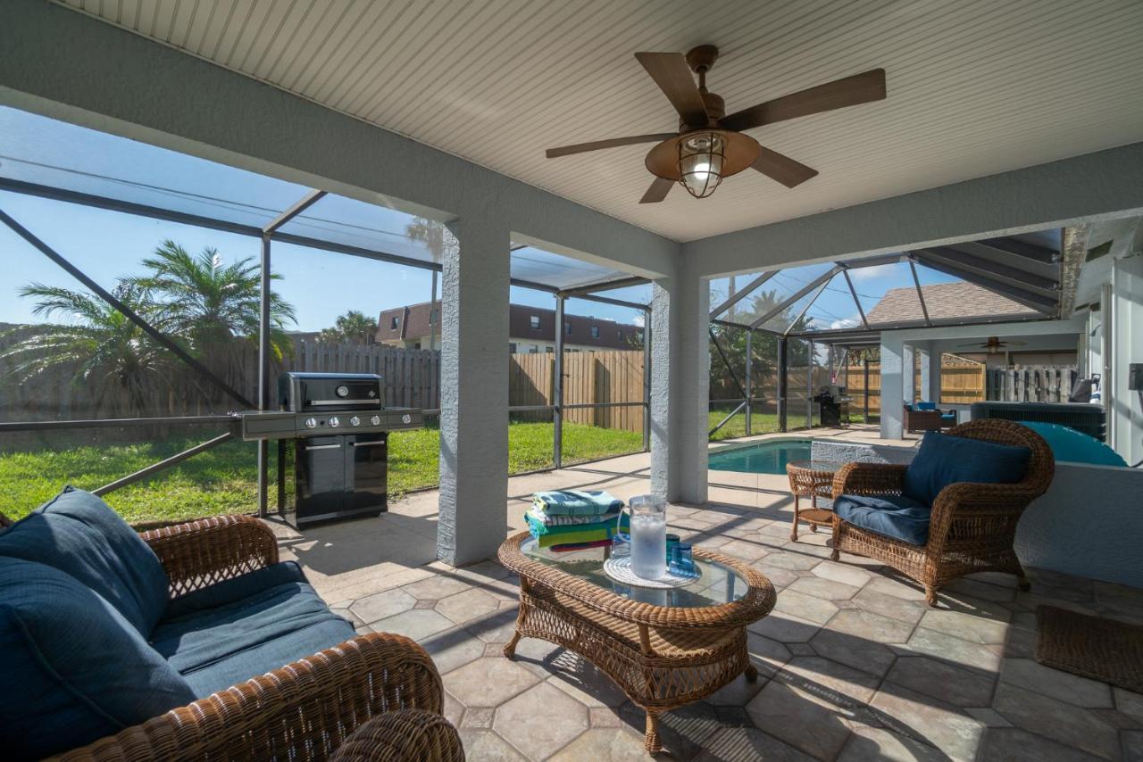 Oceanview Haven - 2Br Beach Townhome With Patio, Shared Heated Pool Steps From Paradise Beach Park! Melbourne Extérieur photo