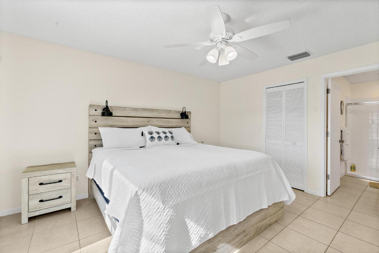 Oceanview Haven - 2Br Beach Townhome With Patio, Shared Heated Pool Steps From Paradise Beach Park! Melbourne Extérieur photo